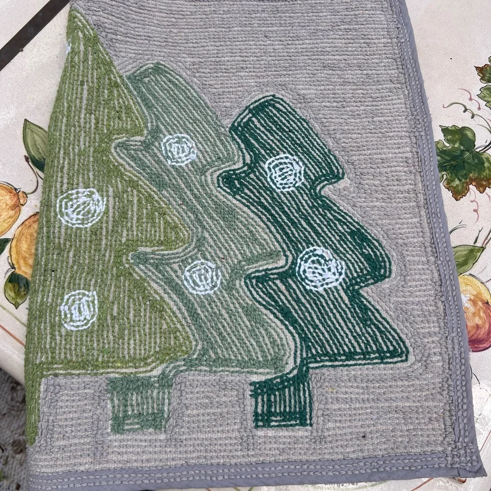 Christmas Tree Bath Mat Very Thick Very Soft!! Brand New